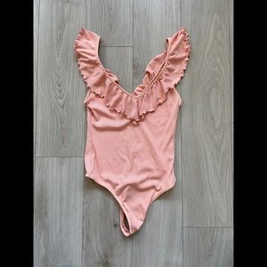 Medium Wilfred pink ruffle bodysuit